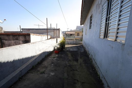 Quintal de casa à venda com 3 quartos, 150m² em Vila Linda, Santo André