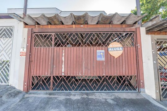 Fachada de casa para alugar com 2 quartos, 80m² em Vila Nair, São Paulo