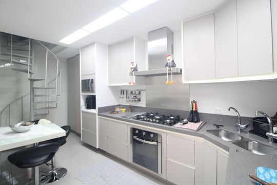 Cozinha de casa à venda com 3 quartos, 186m² em Vila Anhanguera, São Paulo