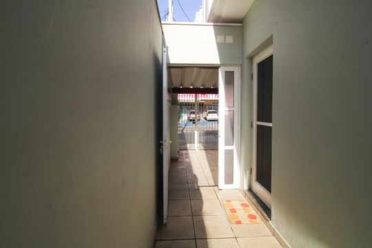 Quintal de casa à venda com 3 quartos, 100m² em Vila Regente Feijó, São Paulo