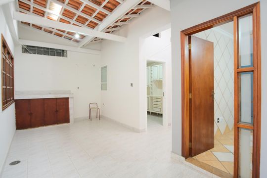 Quintal de casa à venda com 4 quartos, 180m² em Vila Gomes Cardim, São Paulo