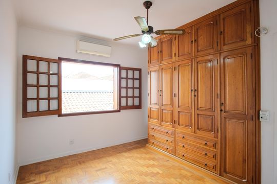 Suíte de casa à venda com 4 quartos, 180m² em Vila Gomes Cardim, São Paulo