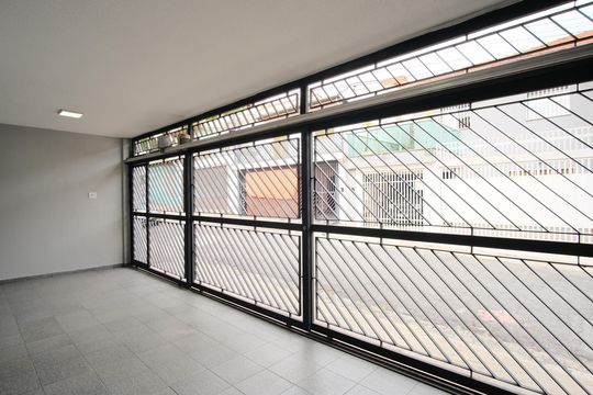 Garagem de casa à venda com 4 quartos, 180m² em Vila Gomes Cardim, São Paulo