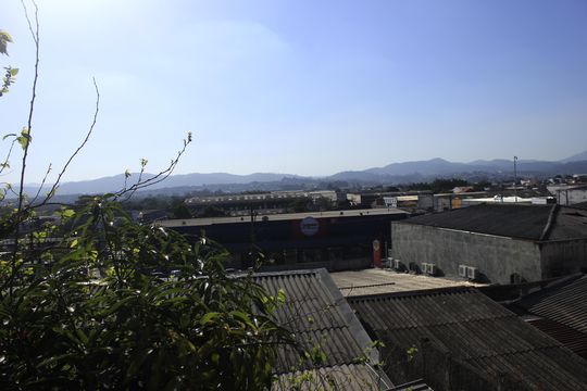 Área de Serviço - Vista  de casa para alugar com 2 quartos, 250m² em Jardim Presidente Dutra, Guarulhos