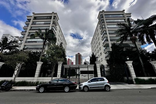 Fachada de apartamento à venda com 4 quartos, 323m² em Parque Colonial, São Paulo