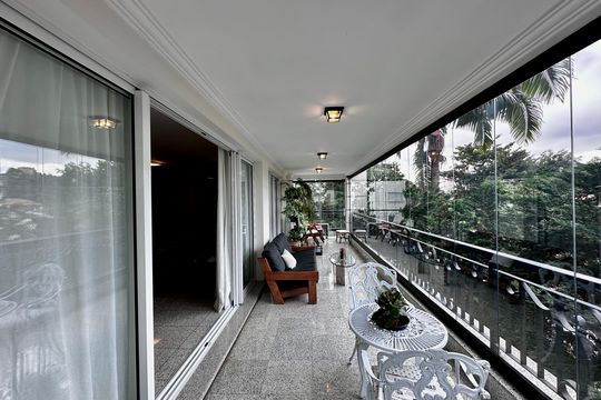 Varanda de apartamento à venda com 4 quartos, 323m² em Parque Colonial, São Paulo