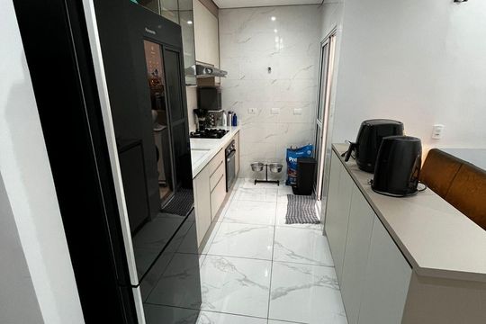 Cozinha de apartamento à venda com 2 quartos, 56m² em Vila Amabile Pezzolo, Santo André