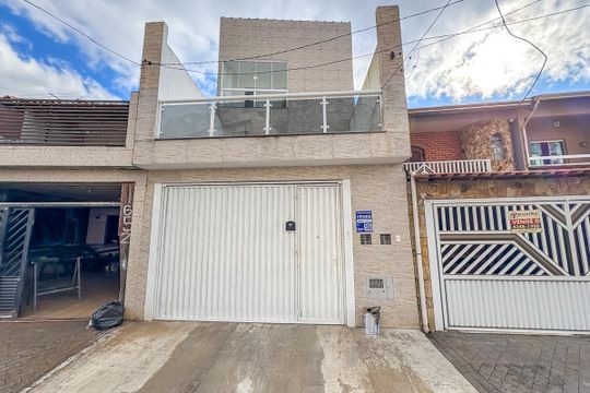 Fachada de casa à venda com 7 quartos, 432m² em Parque Terra Nova Ii, São Bernardo do Campo