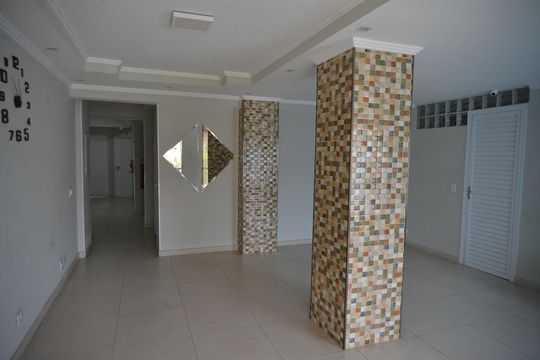 Hall de entrada de apartamento à venda com 3 quartos, 70m² em Vila Bela Vista, Santo André