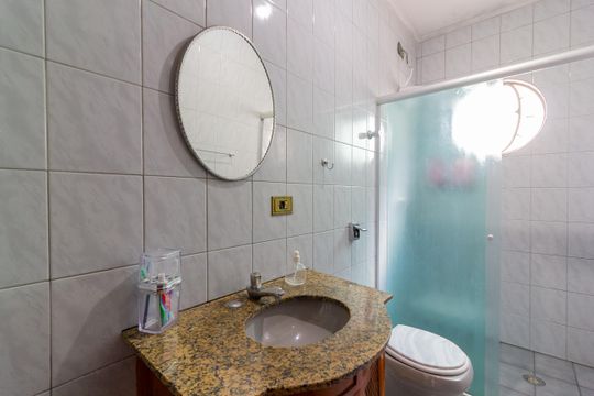 Banheiro Social de casa à venda com 3 quartos, 175m² em Vila Sao Pedro, São Paulo