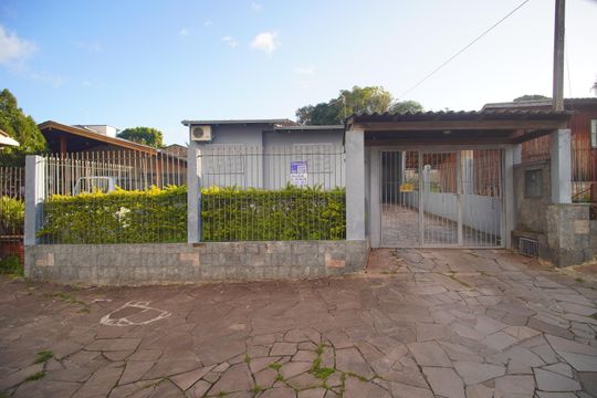 Fachada de casa à venda com 3 quartos, 430m² em Canudos, Novo Hamburgo