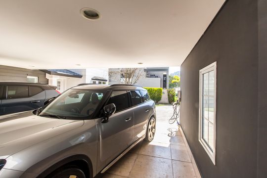 Garagem de casa de condomínio à venda com 5 quartos, 480m² em Tamboré, Santana de Parnaíba