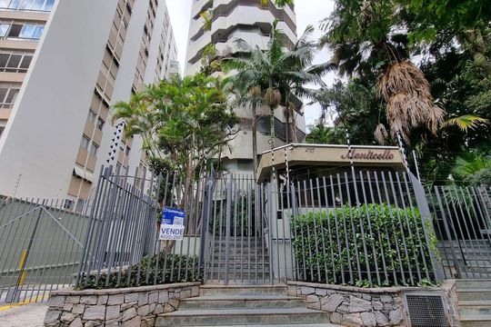 Fachada de apartamento para alugar com 2 quartos, 240m² em Higienópolis, São Paulo