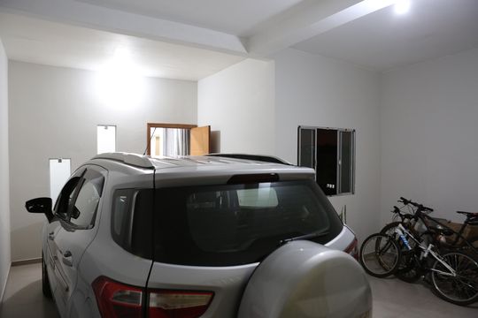 Garagem de casa à venda com 3 quartos, 137m² em Diamante, Belo Horizonte
