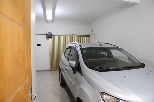 Garagem de casa à venda com 3 quartos, 137m² em Diamante, Belo Horizonte