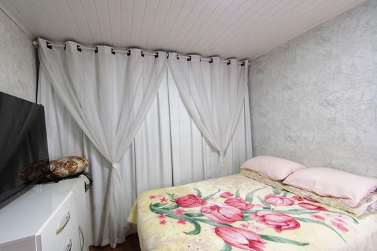 Quarto 1 de casa à venda com 2 quartos, 50m² em Niterói, Canoas