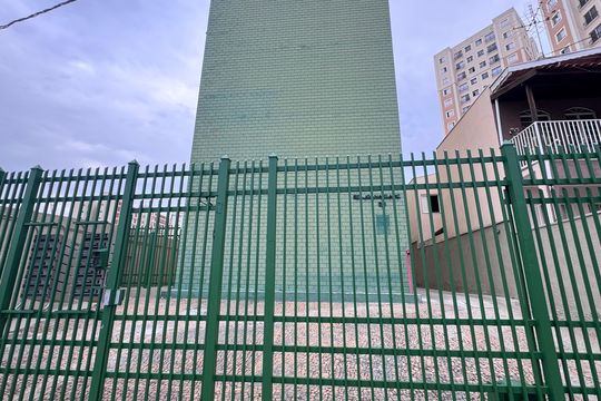 Fachada de apartamento à venda com 2 quartos, 61m² em Vila Satúrnia, Campinas