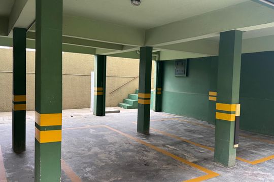 Garagem de apartamento à venda com 2 quartos, 61m² em Vila Satúrnia, Campinas
