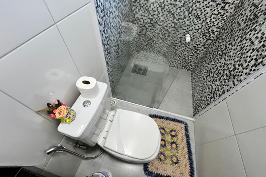 Banheiro da Suíte 2 de casa à venda com 4 quartos, 308m² em Santa Teresinha, São Paulo