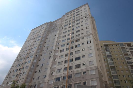 Fachada de apartamento para alugar com 2 quartos, 42m² em Vila Suzana, São Paulo