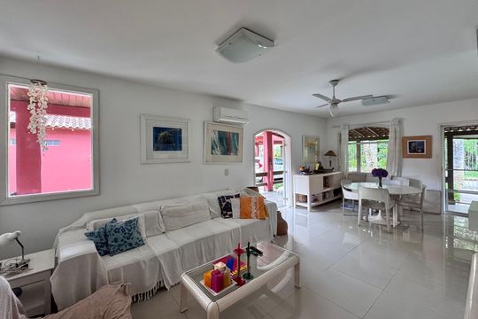 Sala de casa de condomínio para alugar com 3 quartos, 658m² em Vargem Grande, Rio de Janeiro