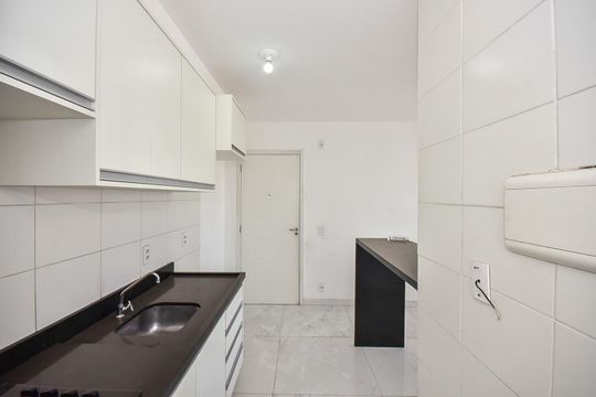 Cozinha de apartamento para alugar com 2 quartos, 43m² em Jardim Novo Taboao, São Paulo