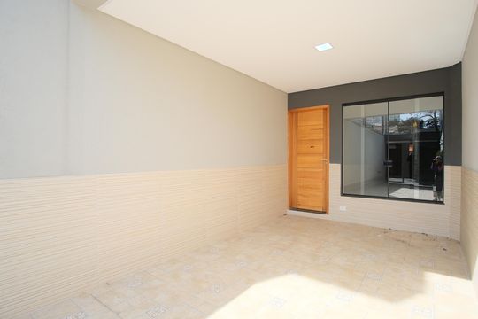 Garagem de casa à venda com 3 quartos, 140m² em Penha de França, São Paulo