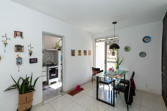 Sala de apartamento à venda com 2 quartos, 65m² em Havaí, Belo Horizonte
