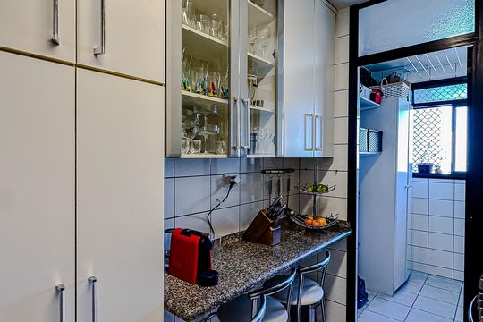 Cozinha de apartamento à venda com 4 quartos, 82m² em Vila Regente Feijó, São Paulo