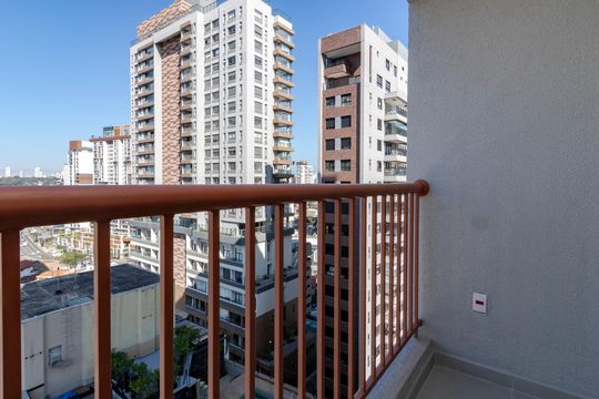 Varanda de kitnet/studio à venda com 1 quarto, 26m² em Jardim das Acácias, São Paulo