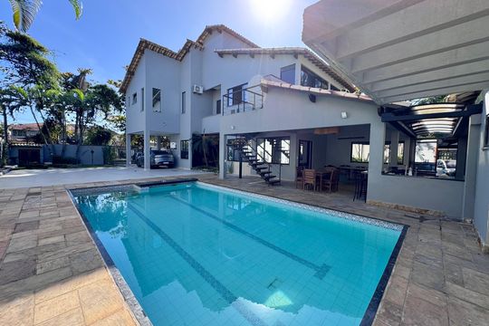 Área externa de casa de condomínio à venda com 4 quartos, 550m² em Recreio dos Bandeirantes, Rio de Janeiro