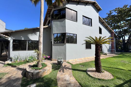 Área externa de casa de condomínio à venda com 4 quartos, 550m² em Recreio dos Bandeirantes, Rio de Janeiro