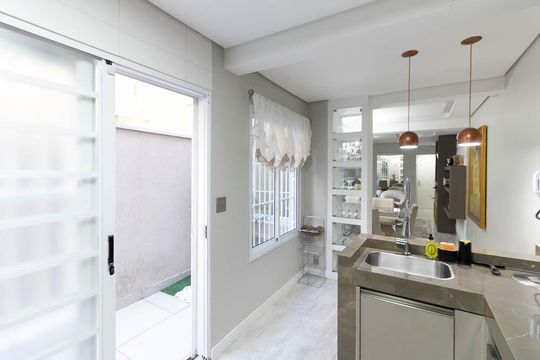 Cozinha de casa à venda com 3 quartos, 200m² em Aclimação, São Paulo