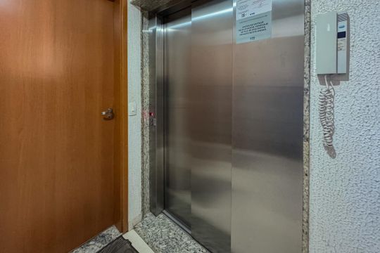 Hall de apartamento à venda com 3 quartos, 128m² em Santa Efigênia, Belo Horizonte