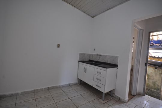 Cozinha de casa para alugar com 1 quarto, 45m² em Vila Maria Alta, São Paulo