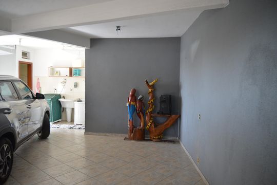Garagem de casa à venda com 2 quartos, 160m² em Vila Helena, Santo André