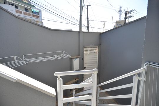 Garagem de casa à venda com 2 quartos, 160m² em Vila Helena, Santo André