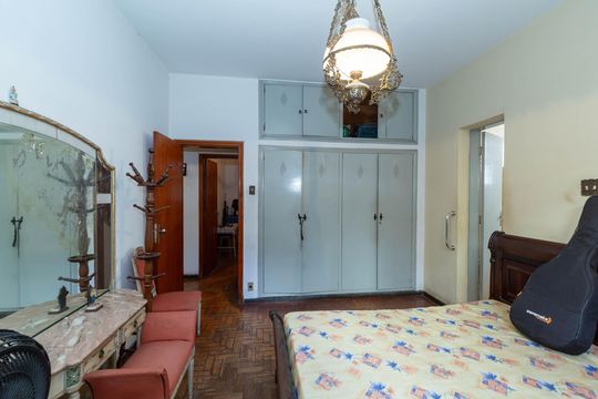Suíte de casa à venda com 5 quartos, 405m² em Gutierrez, Belo Horizonte