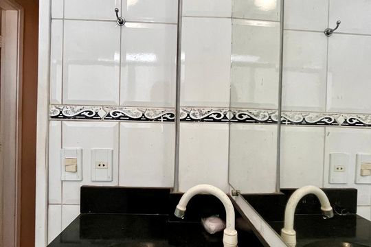 Banheiro de apartamento à venda com 3 quartos, 80m² em Botafogo, Campinas