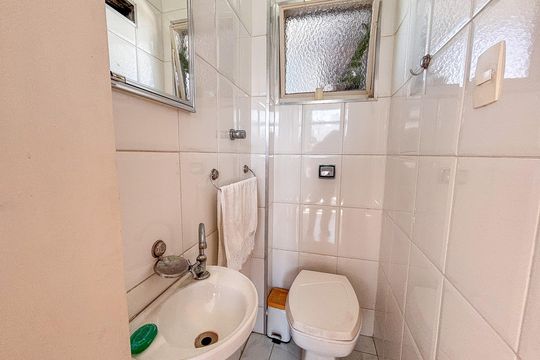 Banheiro de apartamento à venda com 2 quartos, 76m² em Jardim Paulista, São Paulo