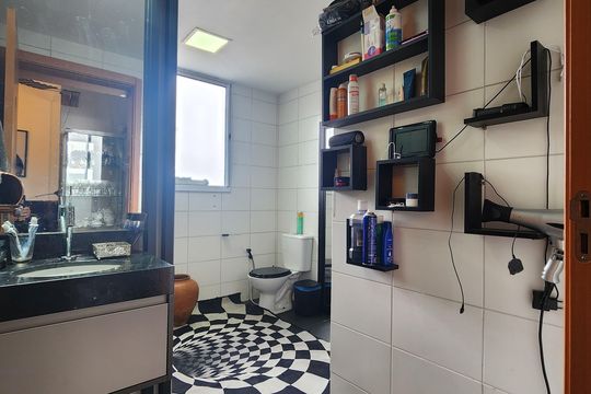 Banheiro de apartamento à venda com 1 quarto, 48m² em Vila Rosa, Novo Hamburgo