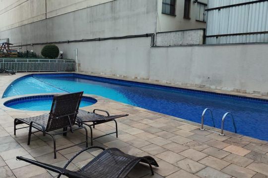 Piscina de apartamento à venda com 3 quartos, 65m² em Luz, São Paulo