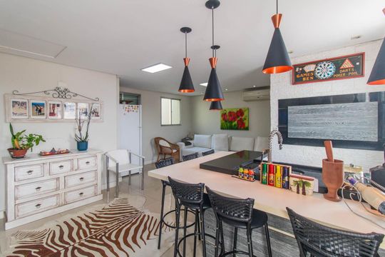 Sala 2 de apartamento à venda com 3 quartos, 280m² em Santana, Porto Alegre