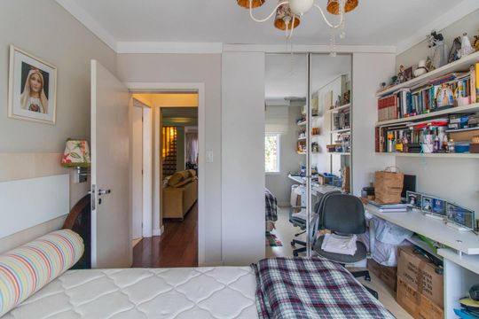 Quarto 1 de apartamento à venda com 3 quartos, 280m² em Santana, Porto Alegre