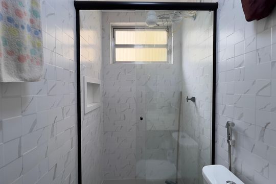 Banheiro de apartamento à venda com 3 quartos, 60m² em Pinheiros, São Paulo