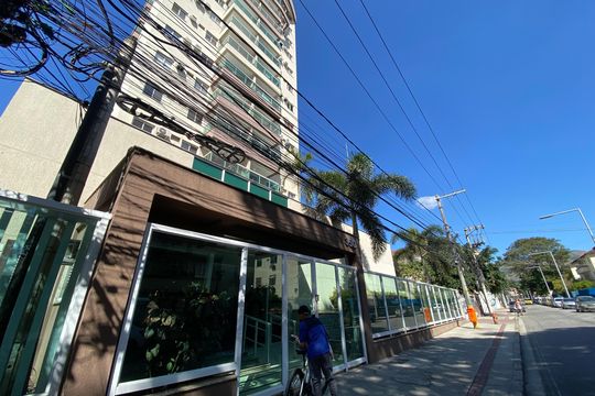 Fachada de apartamento à venda com 2 quartos, 65m² em Engenho de Dentro, Rio de Janeiro