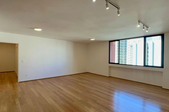 Sala de apartamento à venda com 3 quartos, 134m² em Cerqueira César, São Paulo