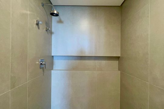 Banheiro da Suíte 1 de apartamento à venda com 3 quartos, 134m² em Cerqueira César, São Paulo