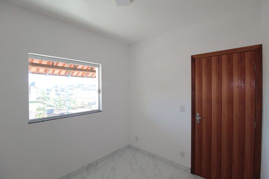 Sala de casa para alugar com 2 quartos, 60m² em Santa Martinha, Ribeirão das Neves