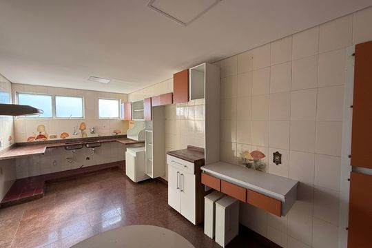 Apartamento à venda com 4 quartos, 420m² em Grajaú, Belo Horizonte